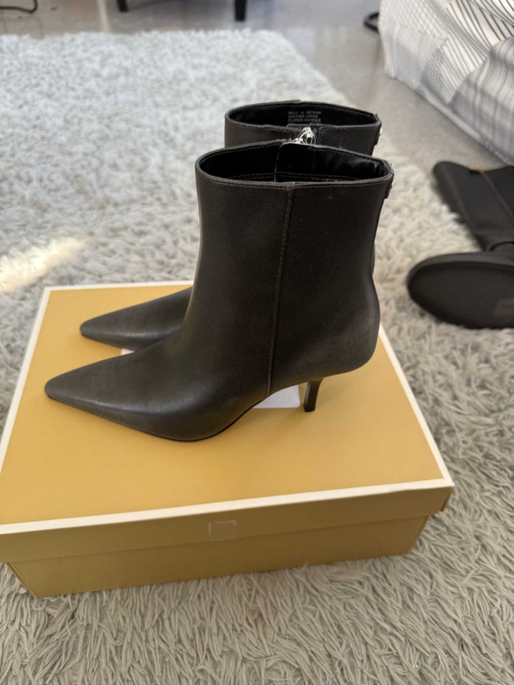 Women's Black Pointed Toe Ankle Boots - Sleek Leather Look. Flawed